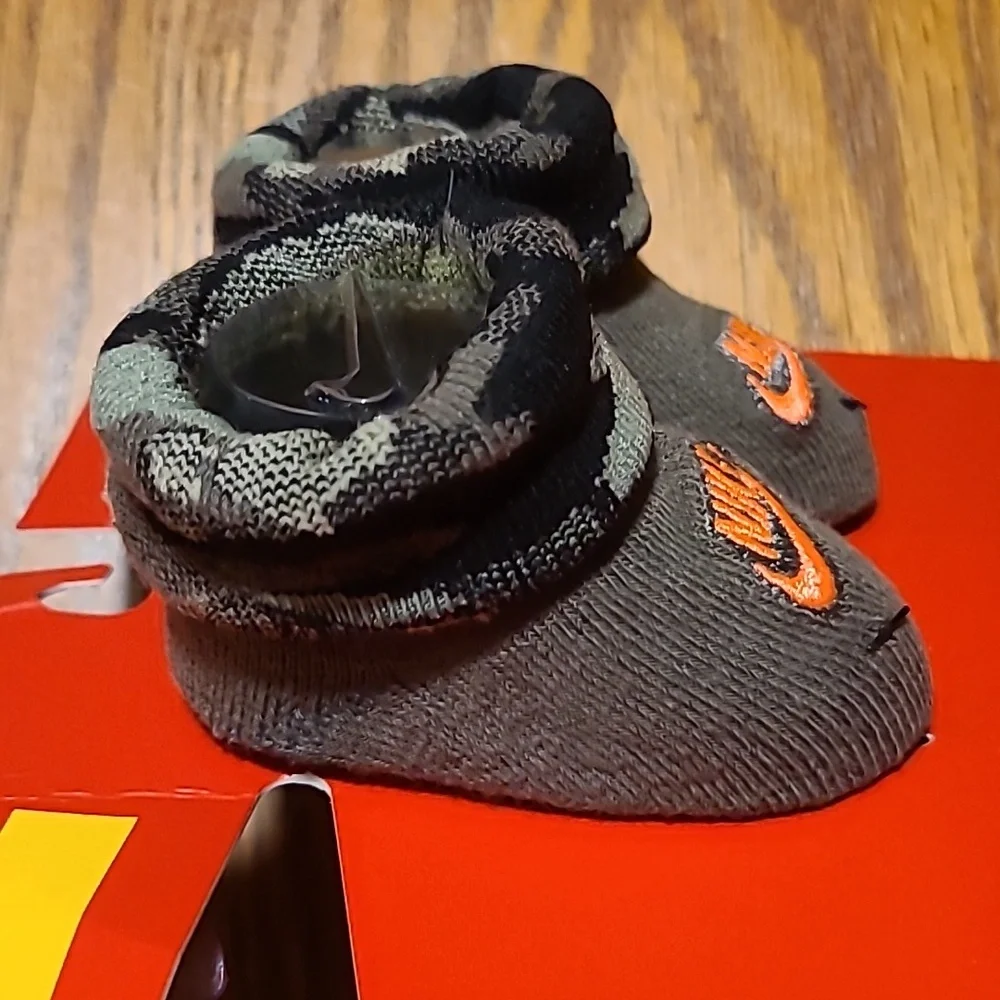 Nike Baby Booties with Camo Design 0-6 Months